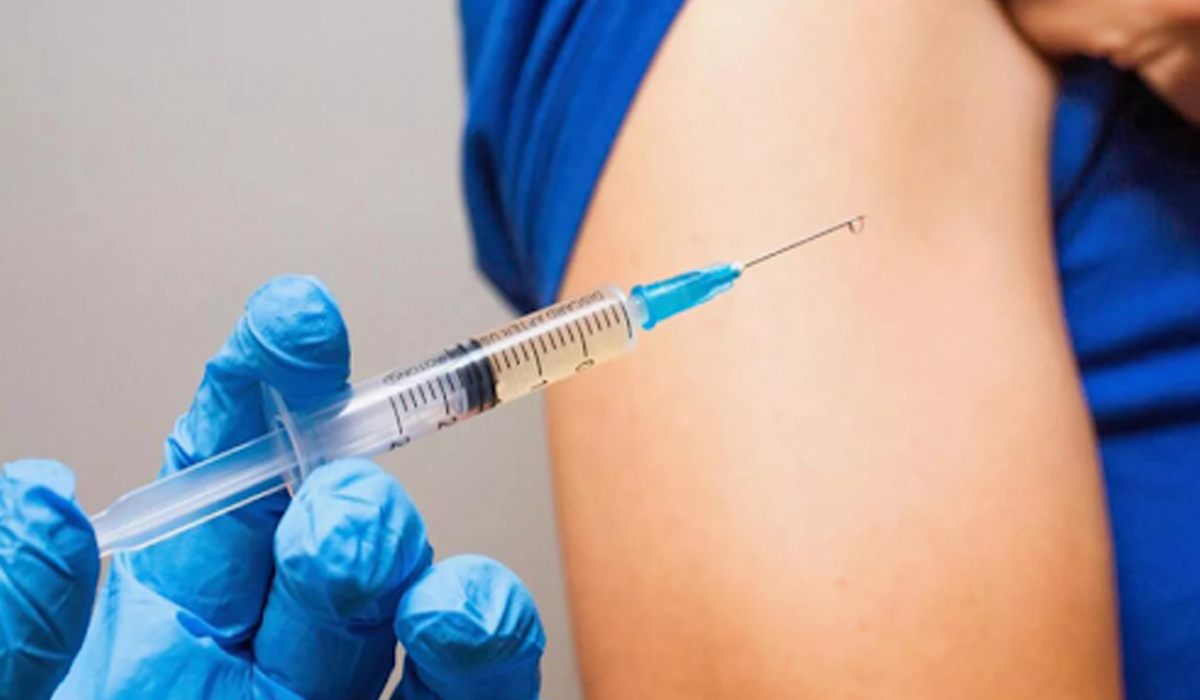 Minister of Public Health Parises Qatar Efforts to Expand National COVID 19 Vaccination Program